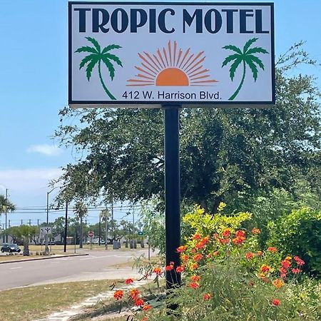 Tropic Motel 애런사스 패스 외부 사진