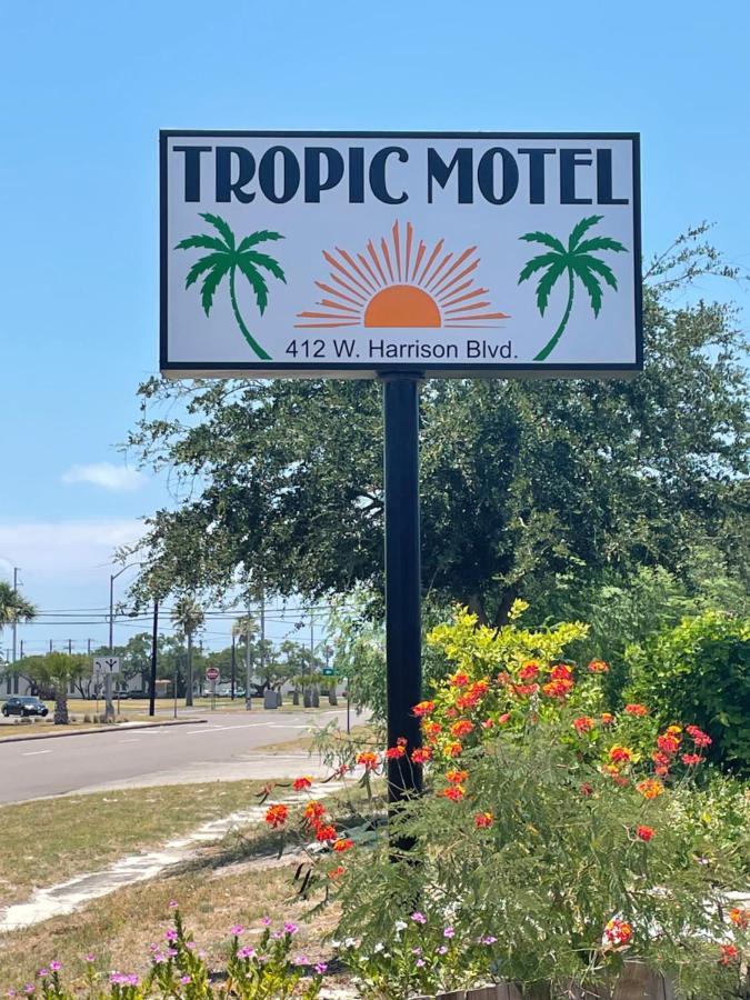 Tropic Motel 애런사스 패스 외부 사진